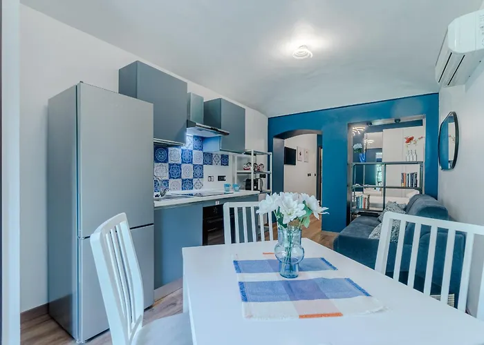 Guesthost - Casa Azzurra Near Vallere Park * Turín