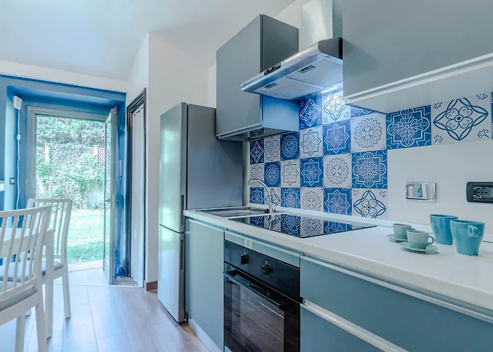 Apartmán Guesthost - Casa Azzurra Near Vallere Park *