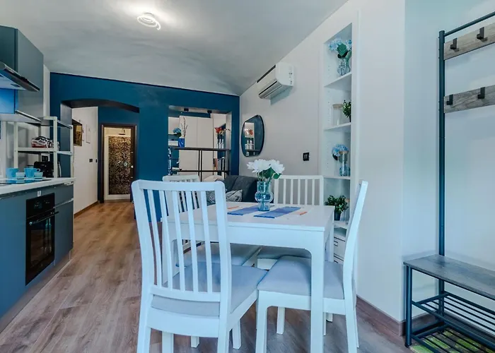 Guesthost - Casa Azzurra Near Vallere Park Apartmán *